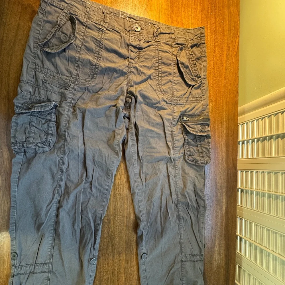 Calvin Klien Jeans, Cropped Cargo Pants Army Green SZ 16 - Picture 1 of 11